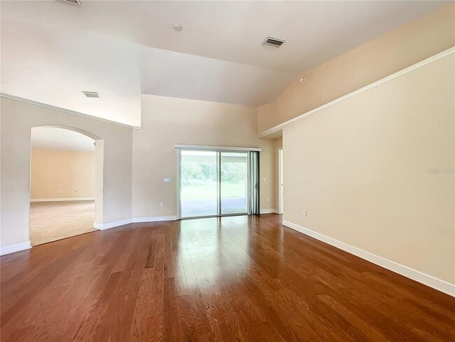 Building Photo - 5203 SE 42nd Ct