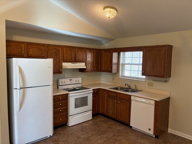 Building Photo - 1331 AmandaJo Drive