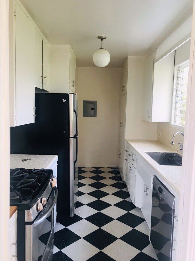 Kitchen from dining room entrance - 748 18th St