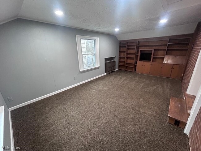 Building Photo - 4843 Westbourne Rd