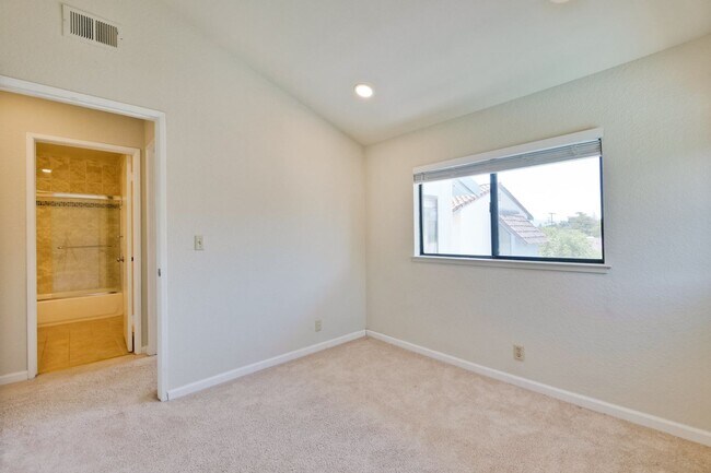 Building Photo - Condo Near Cupertino High | Updated Kitche...