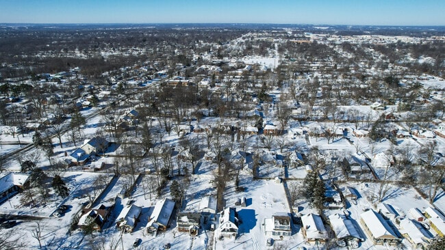 Building Photo - 21 Anderson Ave