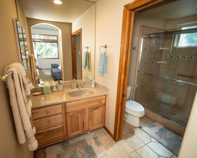 Building Photo - Beautiful home for rent in Galena Forest