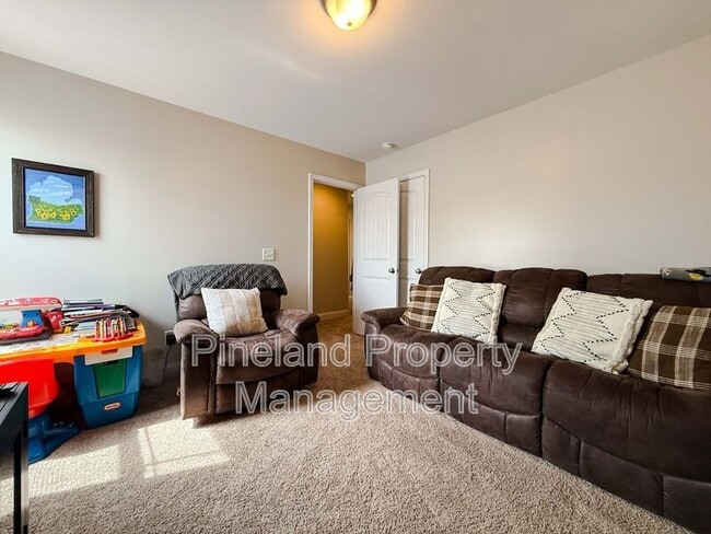 Building Photo - 3935 Standardbred Dr