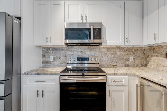Building Photo - Beautifully Updated Home in Navarre!