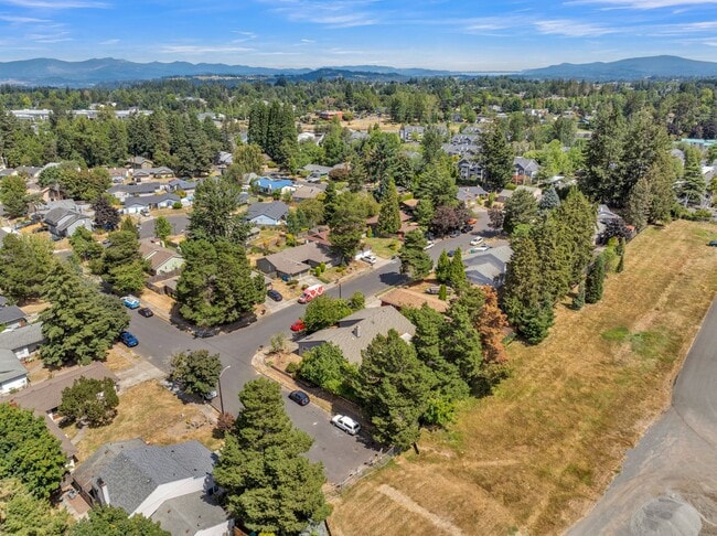 Building Photo - 9th Ct Duplex - AL-2402