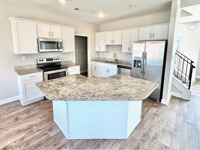 Building Photo - Now Leasing a 4-bedroom 2.5 bath home in Walls, MS @ Mallard Park