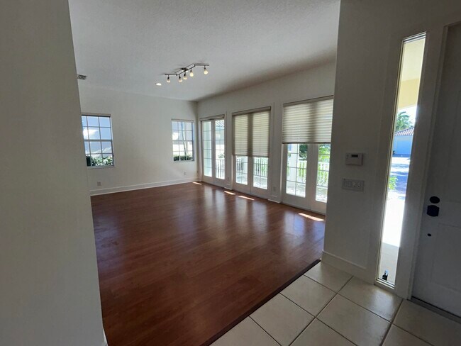 Building Photo - 8455 Belize Pl