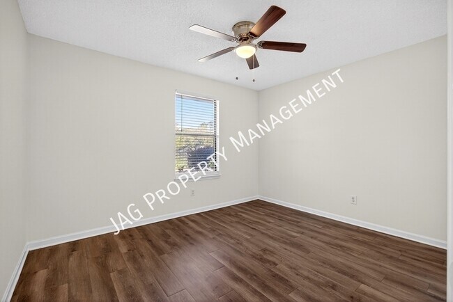 Building Photo - 1234 Montecello Dr