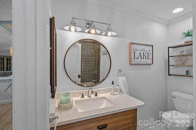 Building Photo - 18026 Whispering Oaks Dr