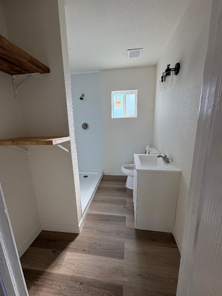 Building Photo - 4016 Tompkins Rd