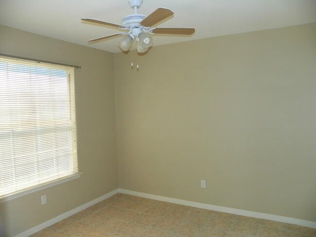 Building Photo - 509 Texas Ave