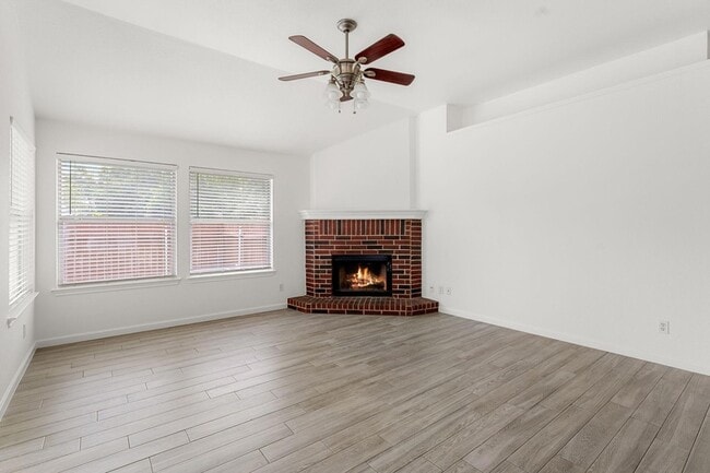 Building Photo - 5900 Taylorcrest Dr