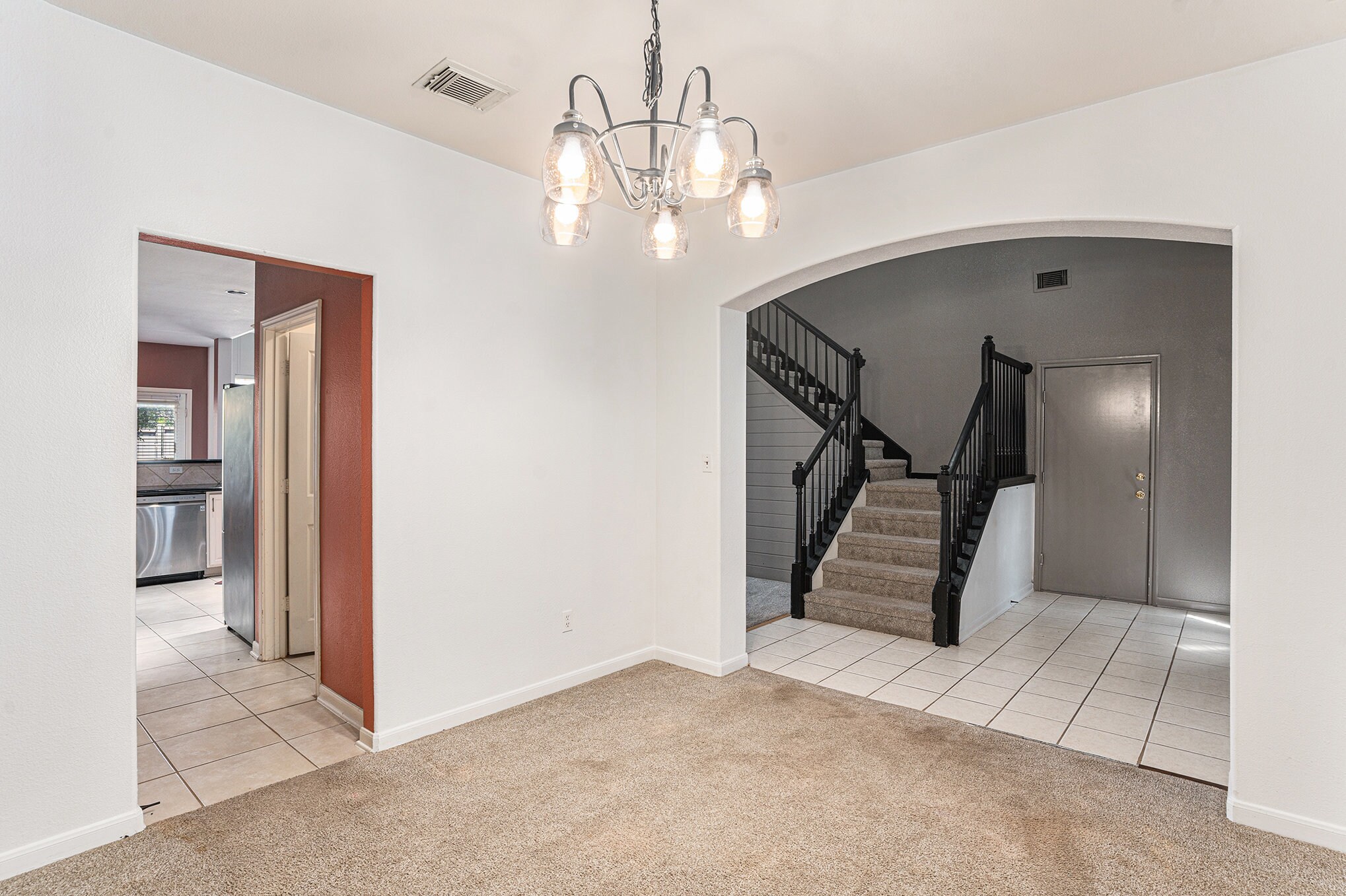 Building Photo - 2635 Lakehills