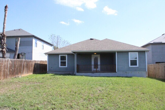 Building Photo - Meadow Brook