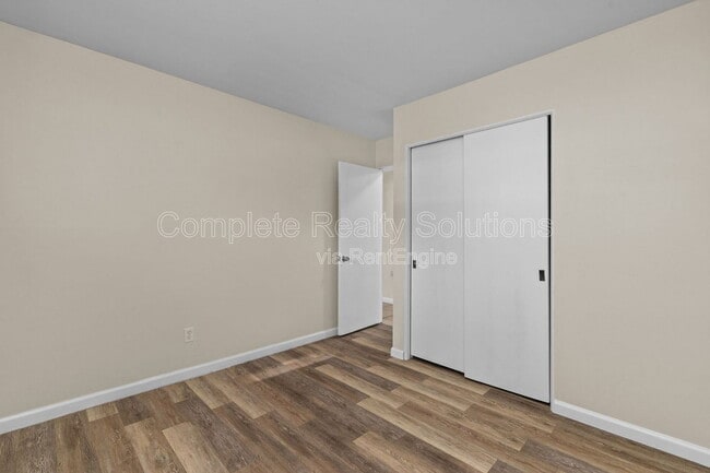 Building Photo - 62 Capitol Hill Dr