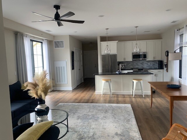 Building Photo - 1806 Route 9D