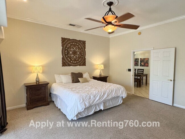 Building Photo - Incredible City Views In Western Hills Est...