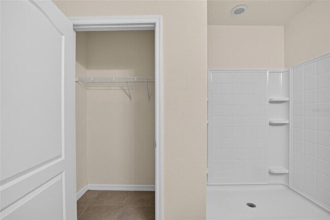 Building Photo - 16441 Treasure Point Dr