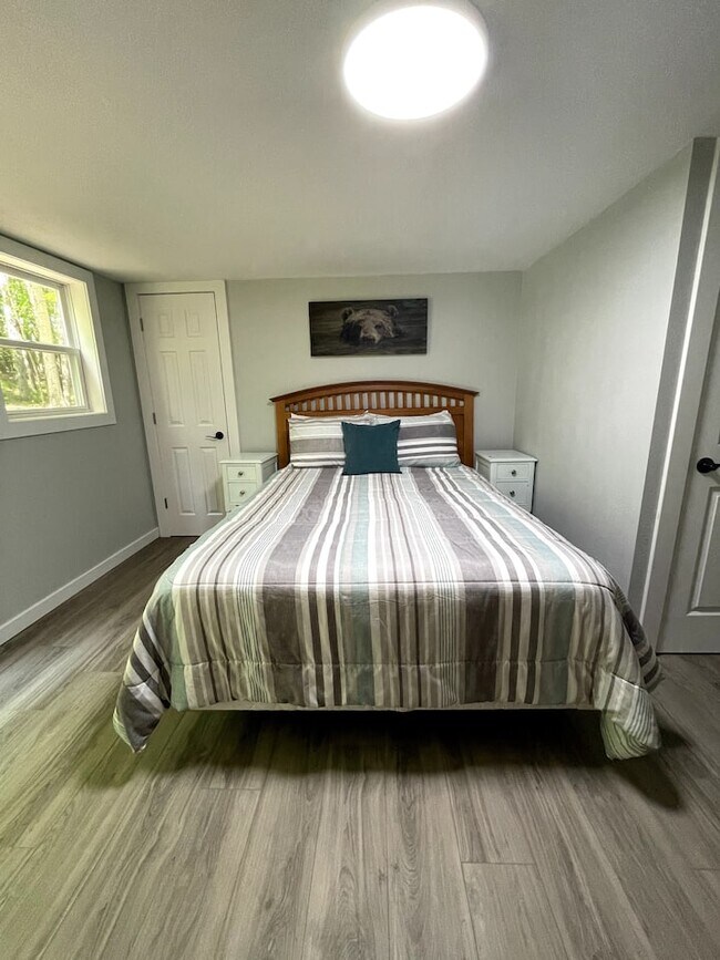 Room #3 - 5804 Barnhart Rd