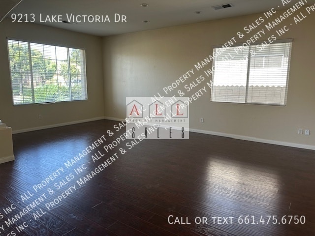 Building Photo - 9213 Lake Victoria Dr