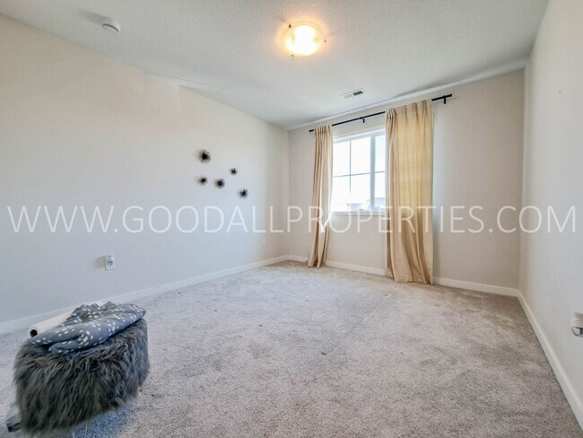 Building Photo - LIMITED TIME, MOVE-IN SPECIALS 3 Bedroom 2.5 baths in Waukee with a walk out basement on a Cul de...