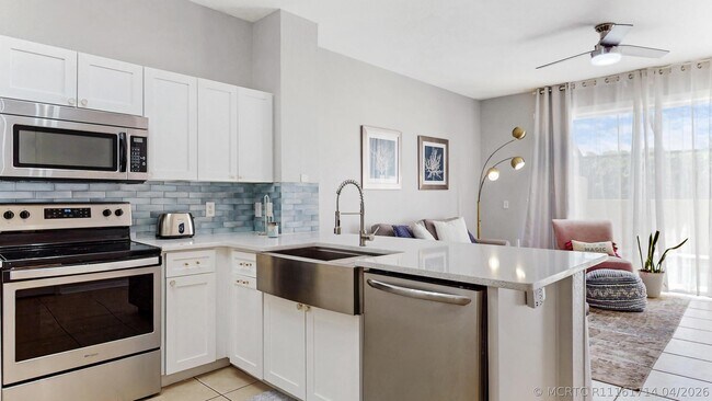 Building Photo - 7650 Sir Kaufmann Ct