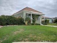 Building Photo - 1034 N McKeever Ave