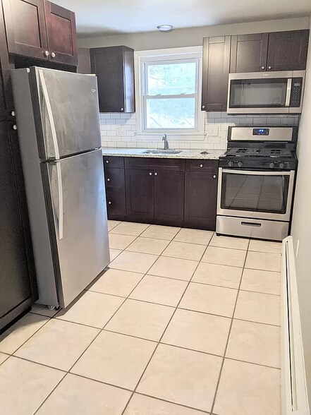 Building Photo - 41 Gould Dr