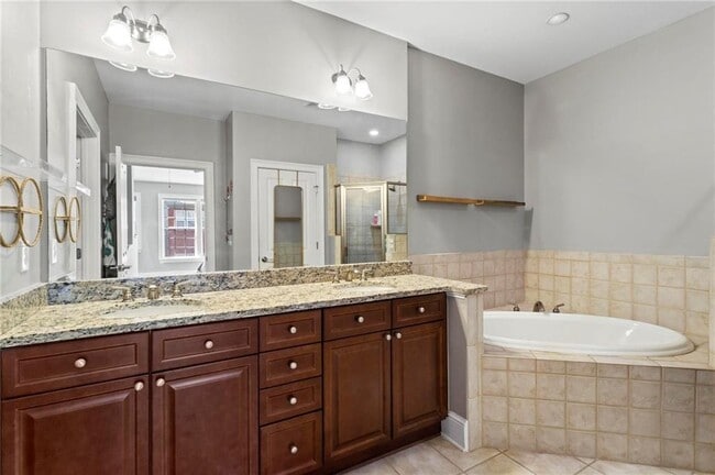 Building Photo - 3714 Ashford Creek Hill NE