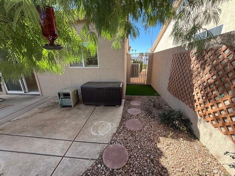 Building Photo - 21735 N Limousine Dr