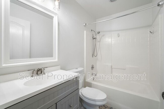 Building Photo - 36052 Breman Ct