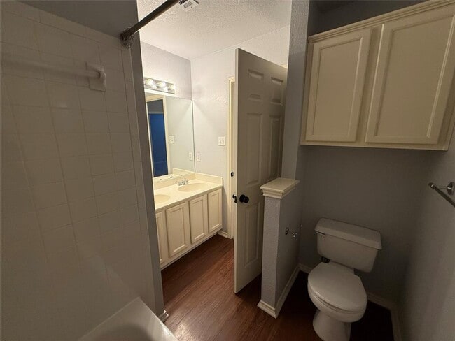 Building Photo - 14704 Noya Dr