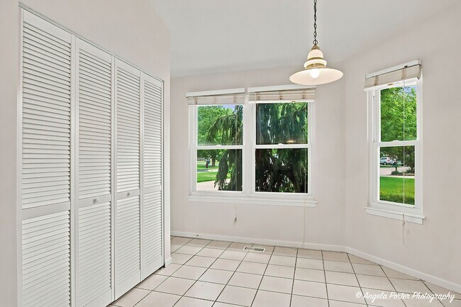 Building Photo - 3287 Medford Ct