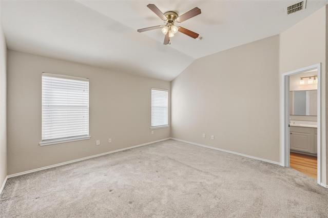 Building Photo - 3045 Meadowbrook Dr