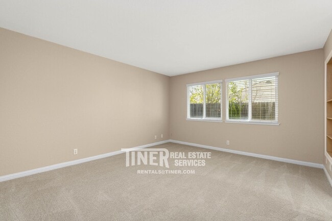 Building Photo - 8052 Phoebe Way