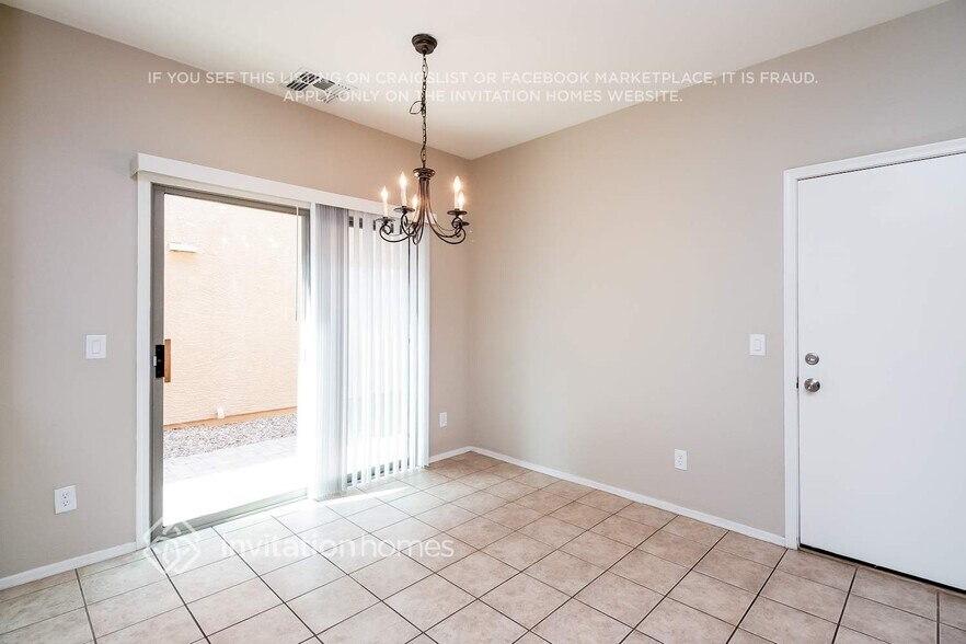Building Photo - 3926 S Napa Ln