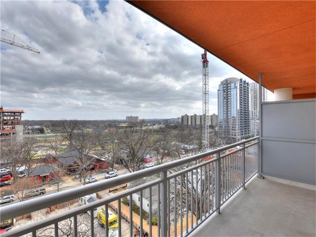 Building Photo - 603 Davis St