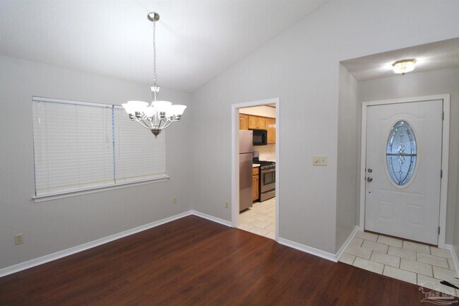 Building Photo - 8154 Treetop Ln