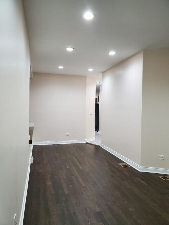 Building Photo - 4130 N Monticello Ave