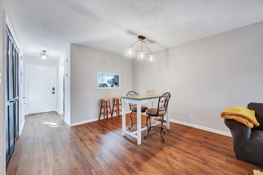 Building Photo - 5508 Kaplan Dr