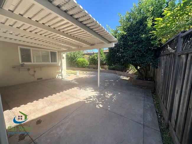 Building Photo - $4795 - South San Jose 4Bd / 2 Ba Single F...