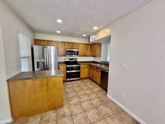 Building Photo - 4709 S Falkirk Dr