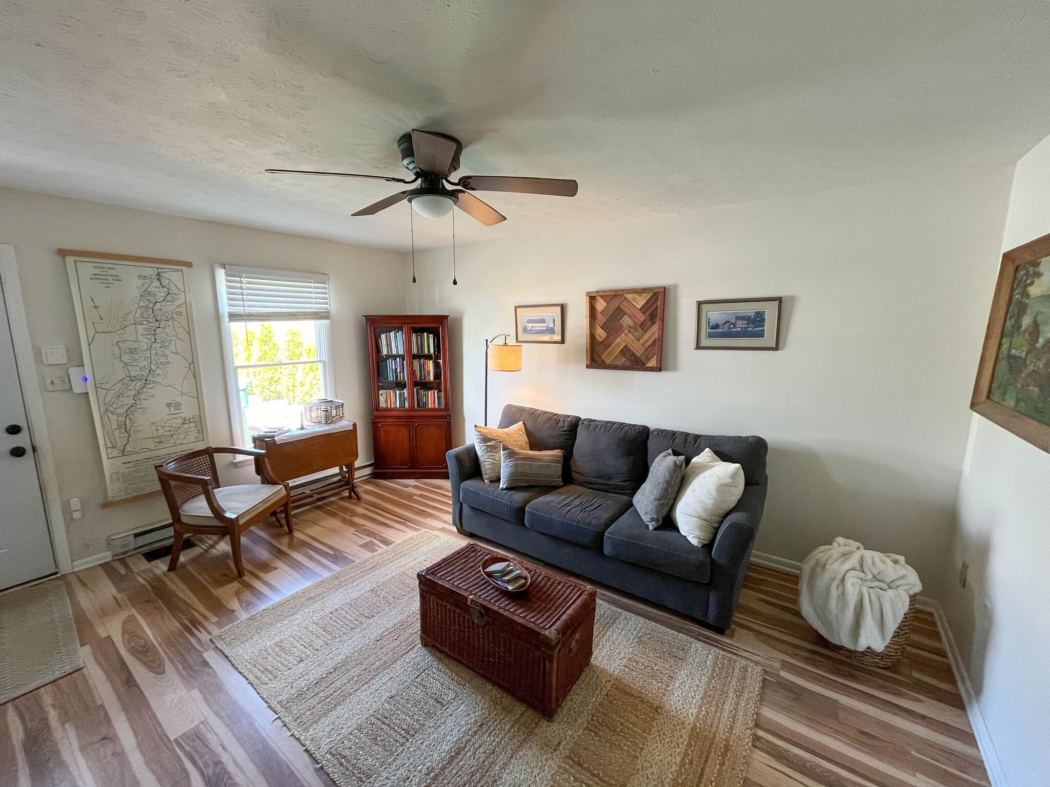 Building Photo - 440 Pleasant View Dr