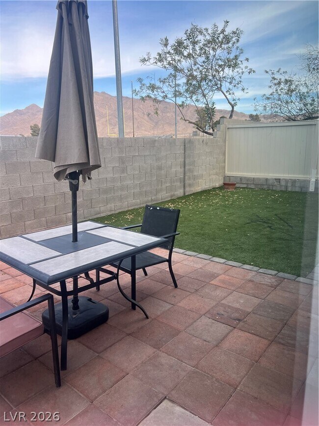 Building Photo - 6528 E Marco Vista Ave