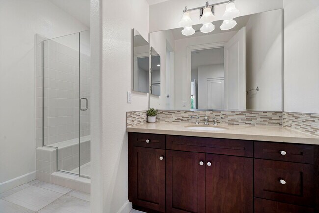 Building Photo - 81805 Four Seasons Pl