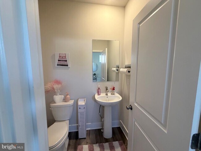 Building Photo - 2835 Bridgewater Dr