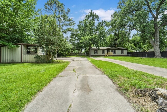 Building Photo - 11023 Forrest Valley Dr