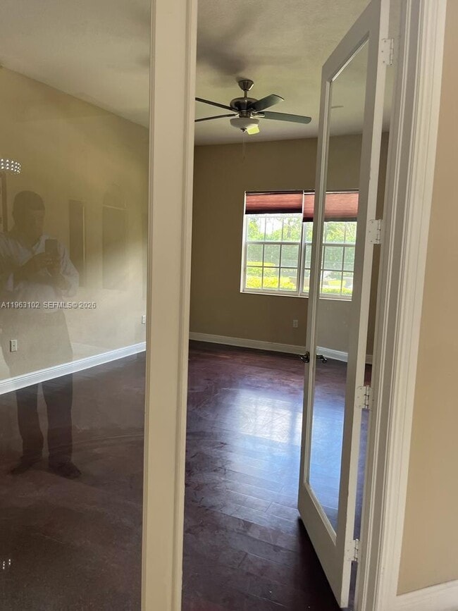 Building Photo - 2750 Jockey Cir