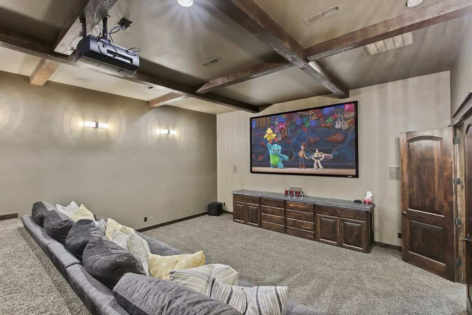 Building Photo - 5605 N Morpheus Pl